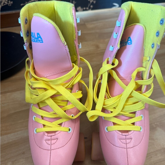 Riedell Pink Roller Skates with Yellow Laces - Picture 3 of 5
